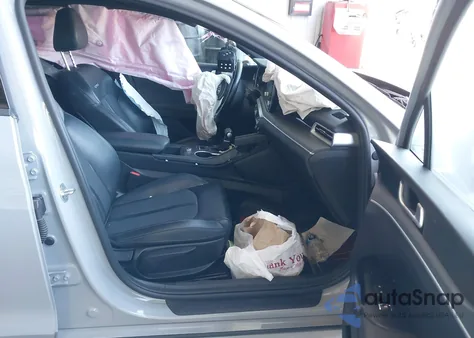 2021 Kia K5 Gt-Line from USA, damaged, VIN 5XXG64J26MG052435